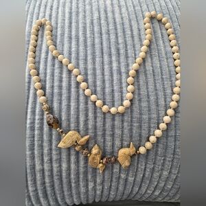 Vintage Quartz Neutral Beige Carved Ducks Bead Necklace - Women Jewelry